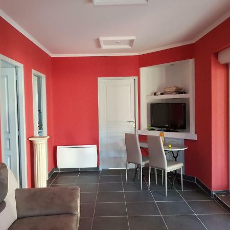 19 Rue Du Cadran Appartement Montmorillon Buitenkant foto