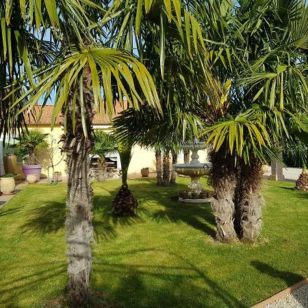 19 Rue Du Cadran Appartement Montmorillon Buitenkant foto