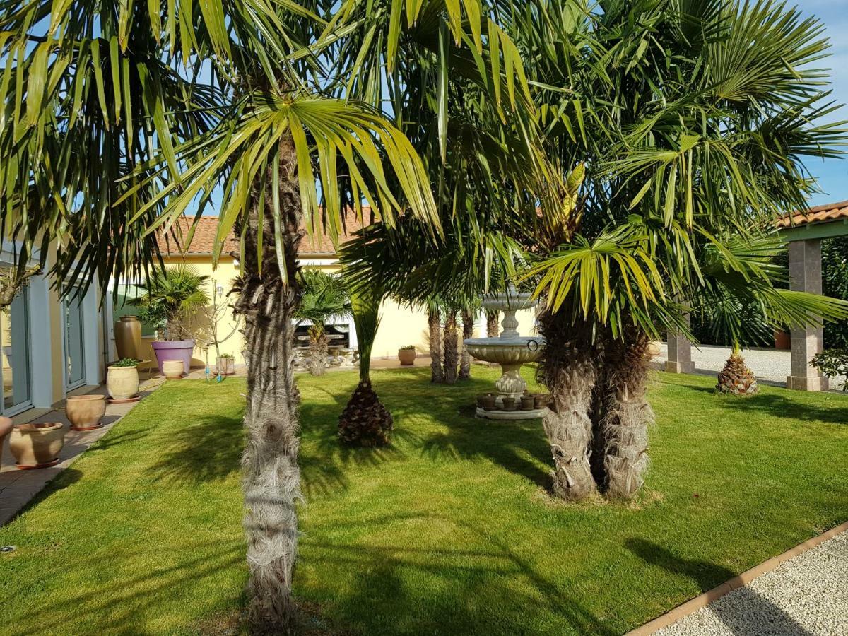 19 Rue Du Cadran Appartement Montmorillon Buitenkant foto