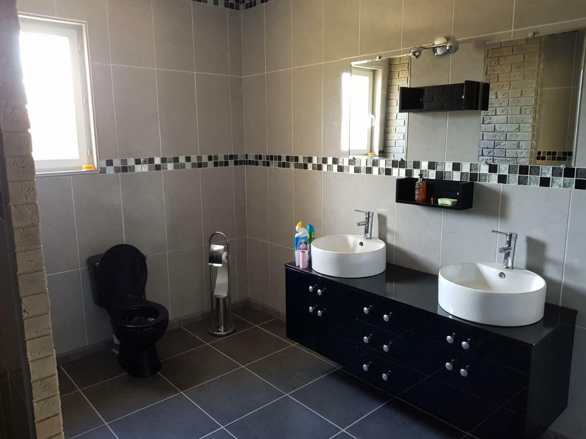 19 Rue Du Cadran Appartement Montmorillon Buitenkant foto