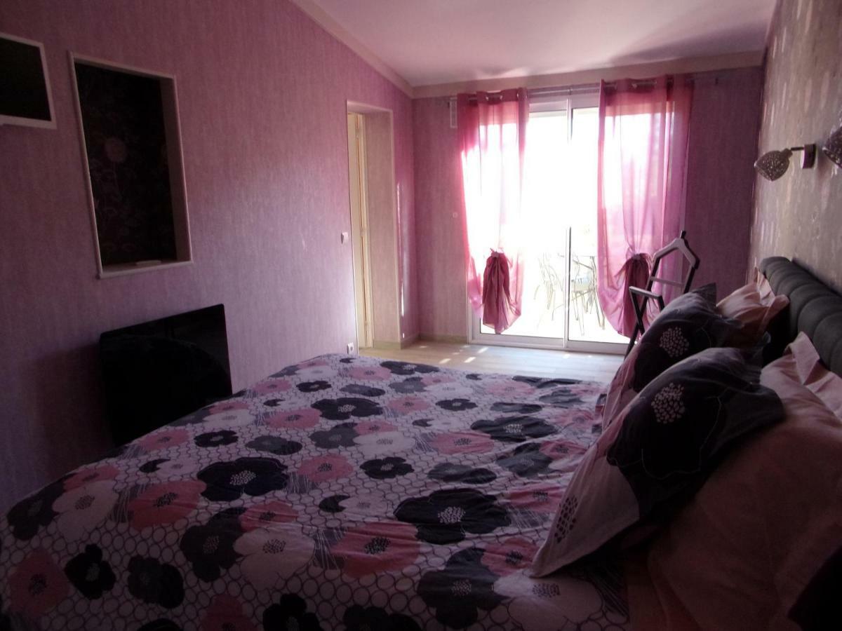 19 Rue Du Cadran Appartement Montmorillon Buitenkant foto